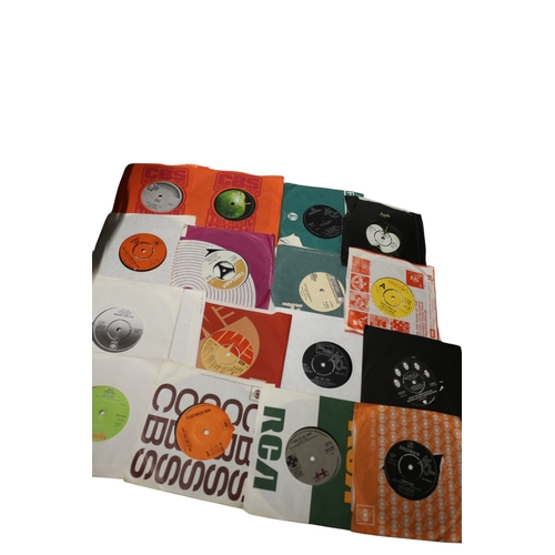 21 - Viva-Tonal Columbia Grafonola Table Top Record Player plus Collection of 45's