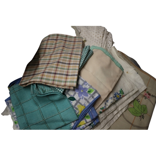 39 - Suitcase of Vintage Fabric, inc Embroidered Table Cloths, Napkins and Place Mats