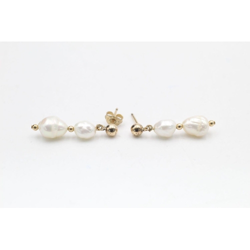 112 - 14ct gold fresh water pearl drop earrings 2 grams gross