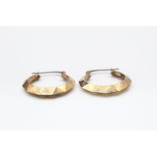 125 - 2 x 9ct gold hoop earrings 2.8 grams gross