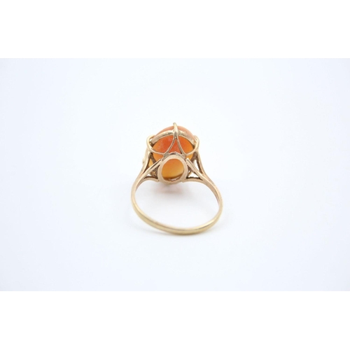 138 - 2 x 9ct gold cameo rings 4.9 grams gross