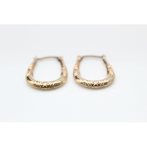 155 - 2 x 9ct Gold hoop earrings inc. engraved 1.9 grams gross