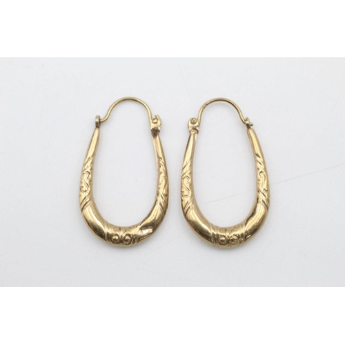 155 - 2 x 9ct Gold hoop earrings inc. engraved 1.9 grams gross