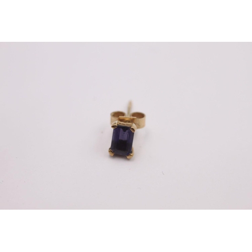 158 - 9ct gold iolite stud earrings 0.9 grams gross