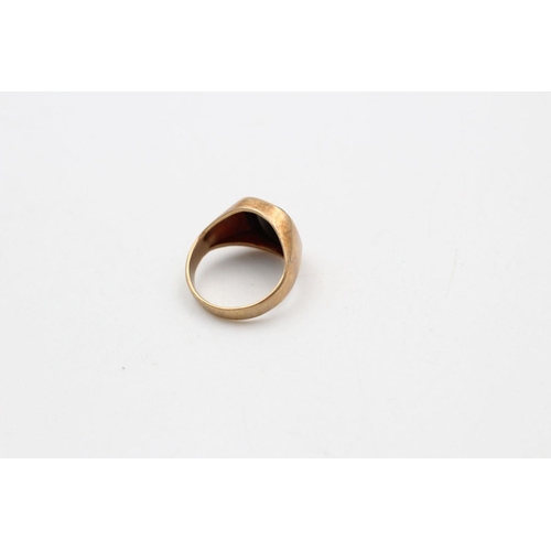 159 - 9ct Gold Signet Ring  grams gross