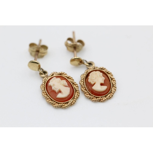 160 - 2 x 9ct gold cameo drop earrings and pendant 3.5 grams gross