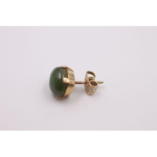 161 - 9ct gold nephrite stud earrings 2.5 grams gross