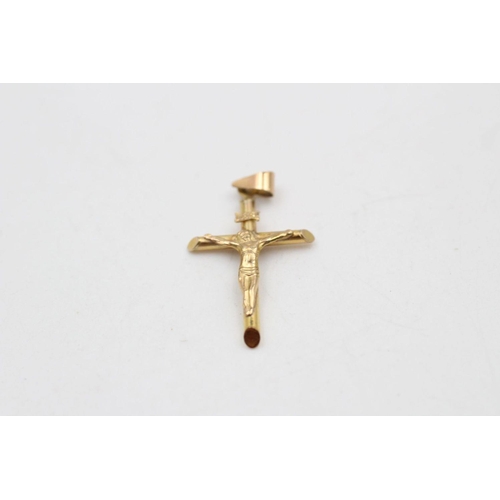 163 - 2 x 9ct gold crucifix and cross pendants 2.2 grams gross