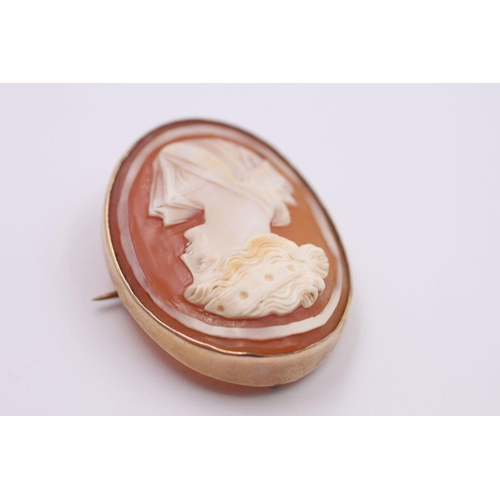 171 - 9ct Gold frame shell cameo brooch 7.1 grams gross