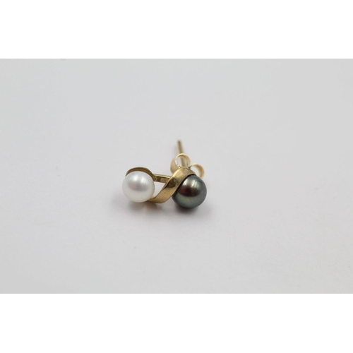 176 - 10ct gold pearl stud earrings 1.8 grams gross