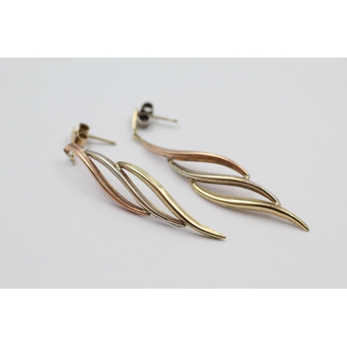 212 - 2 x 9ct gold tricolour twist drop earrings 1.8 grams gross