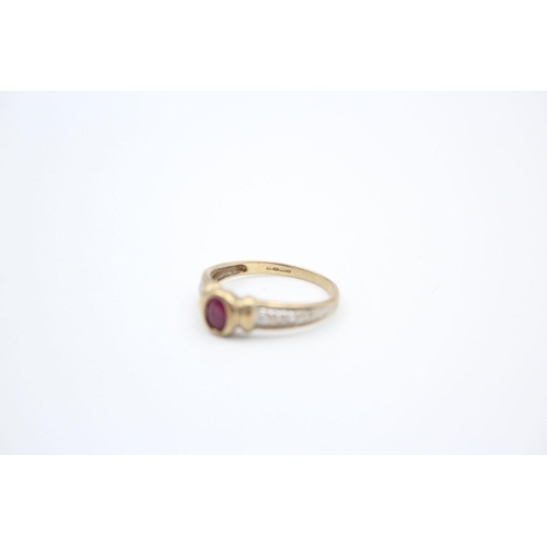 216 - 9ct Gold ruby & diamond detail dress ring 2 grams gross