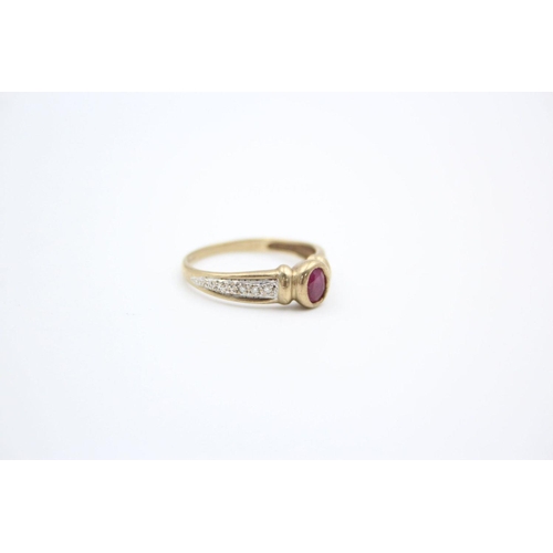 216 - 9ct Gold ruby & diamond detail dress ring 2 grams gross