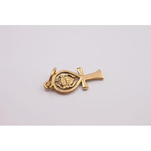 218 - 18ct gold Egyptian Ankh scarab pendant / charm 1 grams gross