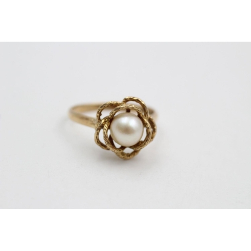 22 - 9ct gold pearl set textured ring 2.7 grams gross