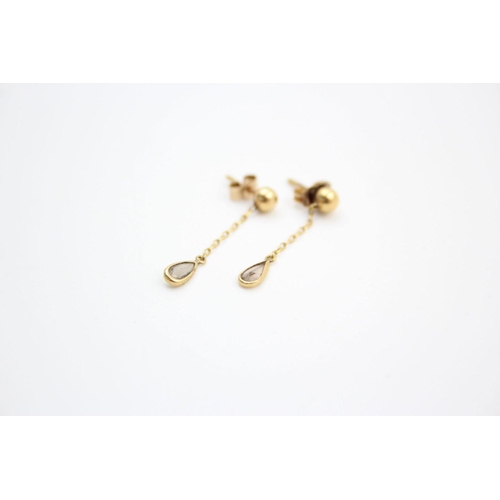 223 - 3 x 9ct gold gemstone stud earrings 2.9 grams gross