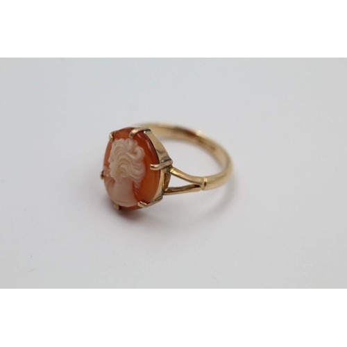 236 - 9ct Gold shell cameo ring 2.2 grams gross