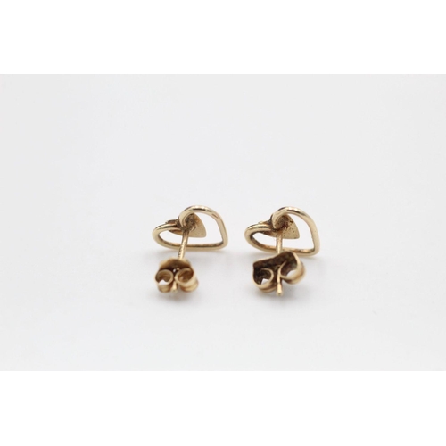 246 - 3 x 9ct Gold stud earrings inc. heart, butterfly 1.9 grams gross