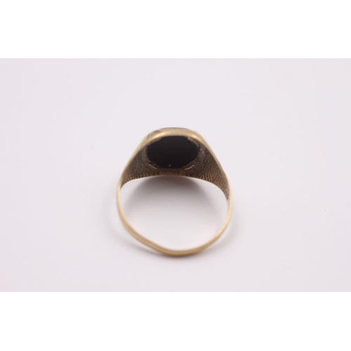 256 - 9ct gold vintage onyx geometric shoulder signet ring 2.7 grams gross