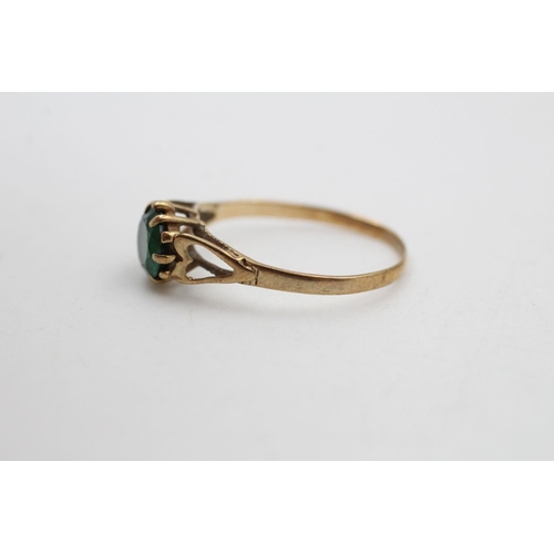 266 - vintage 9ct gold green paste solitaire ring 1.5 grams gross