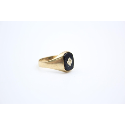 327 - 9ct Gold onyx & diamond signet ring 3.9 grams gross