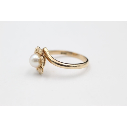 360 - 9ct gold pearl flower ring 3.4 grams gross