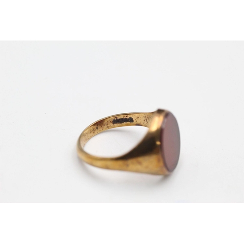 49 - 9ct gold Signet Ring  grams gross