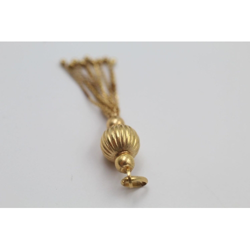 59 - vintage 9ct gold articulated tassel pendant / charm 1.7 grams gross