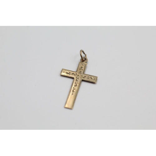 82 - 3 x 9ct gold crucifix and cross pendants 2.8 grams gross