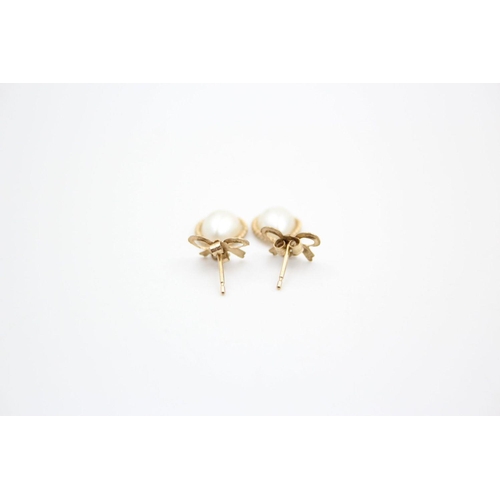 86 - 3 x 9ct gold faux pearl earrings 2.4 grams gross