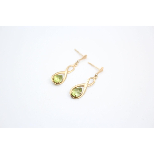 94 - 3 x 9ct gold gemstone earrings 1.9 grams gross