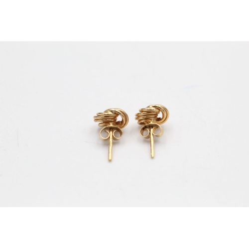 98 - 3 x 9ct gold knot stud earrings 1.9 grams gross