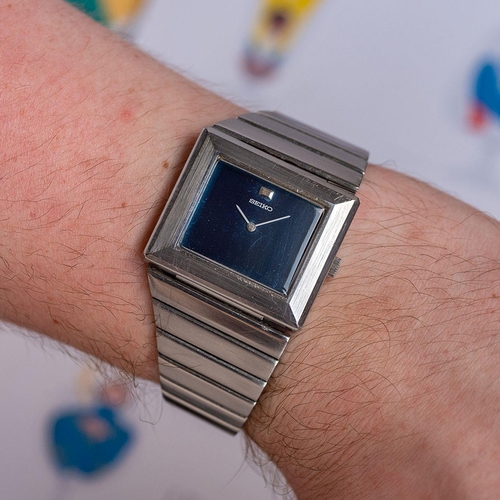110 - *TO BE SOLD WITHOUT RESERVE*GENTLEMAN'S RARE VINTAGE SEIKO ASYMMETRICAL BLUE, CIRCA. 1975, REF. 11-4... 