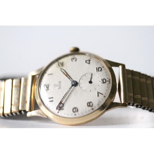 12 - VINTAGE 9CT TUDOR MANUAL WIND WRIST WATCH, circular cream dial with arabic numeral hour markers, sub... 