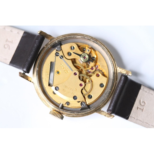 47 - 1961 Smiths Astral model T365 watch, with linen finish dial, cal 27.CS 17 jewels, linen dial with gi... 