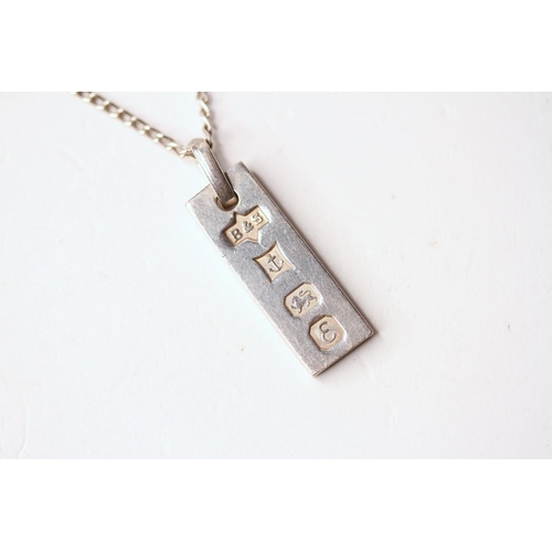 661 - Silver Ingot Pendant & Chain, comes with a box.