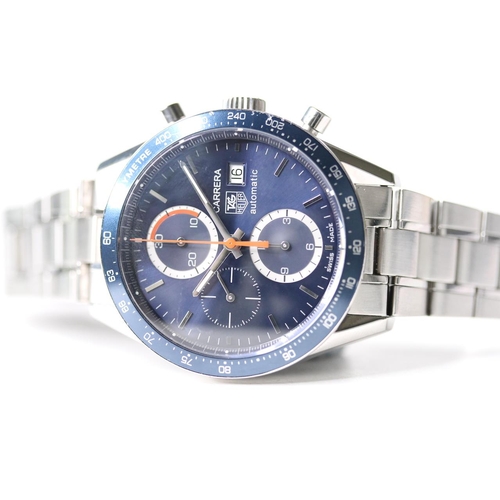 9 - TAG HEUER CARRERA CHRONOGRAPH BOX AND PAPERS 2006, circular sunburst blue dial with baton hour marke... 