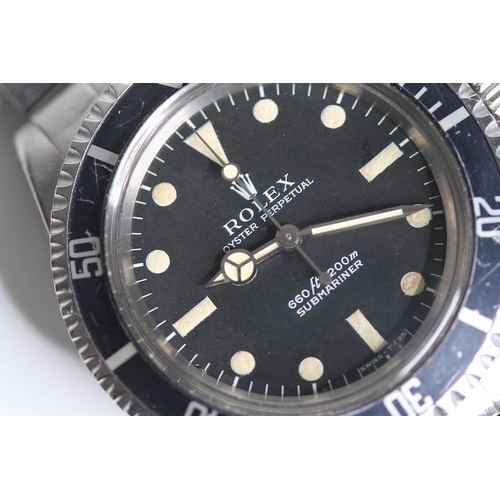 50 - VINTAGE ROLEX SUBMARINER REFERENCE 5513 CIRCA 1971, circular matte black dial with plot hour markers... 