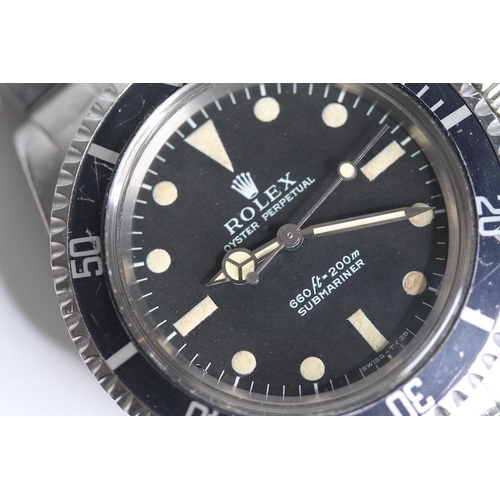 50 - VINTAGE ROLEX SUBMARINER REFERENCE 5513 CIRCA 1971, circular matte black dial with plot hour markers... 