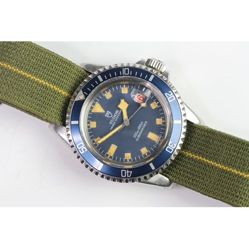 54 - TUDOR SUBMARINER SNOWFLAKE BLUE 7021/0 CIRCA 1972, circulae blue dial with cream patina hour markers... 