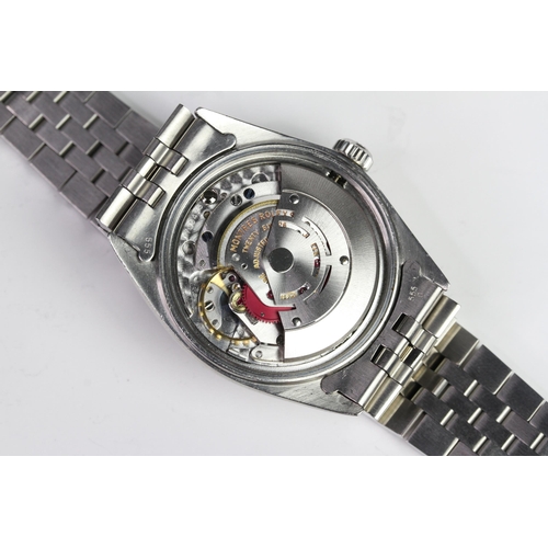 6 - ROLEX DATEJUST 1603 CIRCA 1971, circular sunburst silver dial with baton hour markers, date function... 