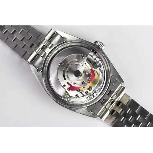6 - ROLEX DATEJUST 1603 CIRCA 1971, circular sunburst silver dial with baton hour markers, date function... 