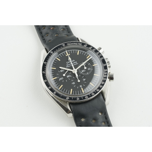 29 - OMEGA PROFESSIONAL SPEEDMASTER CHRONOGRAPH W/ BOX SERVICE CARD & ARCHIVE REF. 145.022, circular blac... 