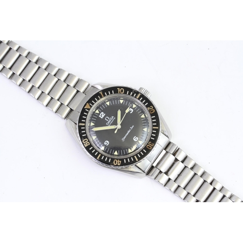 44 - VINTAGE OMEGA SEAMASTER 300 'STAR DIAL' 165.024 CIRCA 1964, circular black dial with triangular hour... 