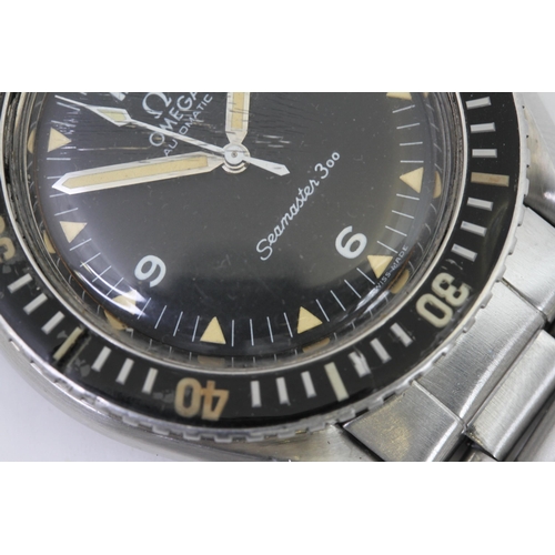 45 - VINTAGE OMEGA SEAMASTER 300 ‘STAR DIAL’ REFERENCE 165.024,  black dial with patina triangular hour m... 