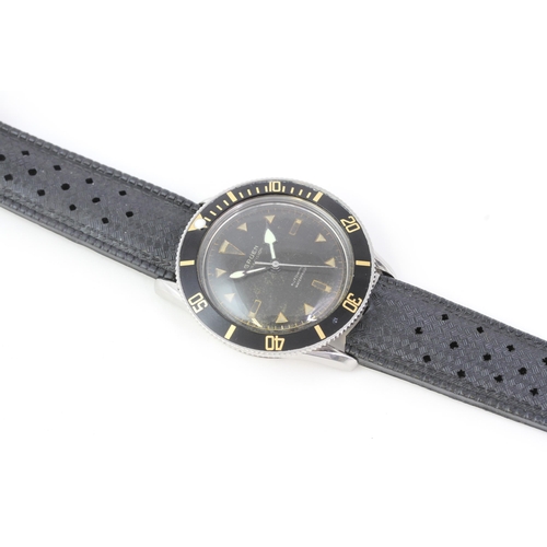 16 - RARE VINTAGE GRUEN OCEAN CHIEF DIVER WATCH 560 RSS CIRCA 1950s, circular black gilt dial with baton ... 