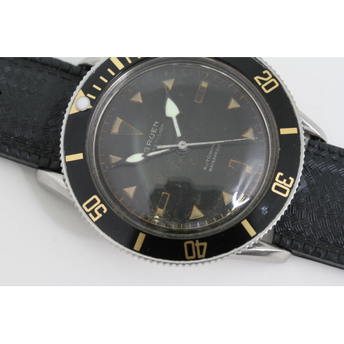 16 - RARE VINTAGE GRUEN OCEAN CHIEF DIVER WATCH 560 RSS CIRCA 1950s, circular black gilt dial with baton ... 