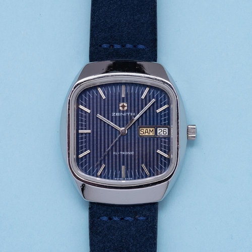 170 - GENTLEMAN'S ZENITH XL-TRONIC ELECTRONIC BLUE DIAL, 01-0010-505, CIRCA. 1970, 37.5MM CASE, cushion bl... 