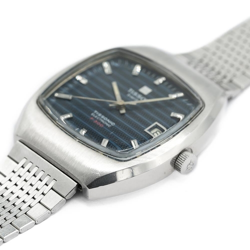 177 - GENTLEMAN'S TISSOT ELECTRONIC F300HZ BLUE DIAL WITH BRACELET, CIRCA. 1973, 38.5MM CASE, cushion text... 