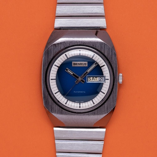 179 - GENTLEMAN'S BENRUS AUTOMATIC DAY DATE BLUE DIAL, ETA 2780, CIRCA. 1970S, 37.5MM CASE, circular deep ... 